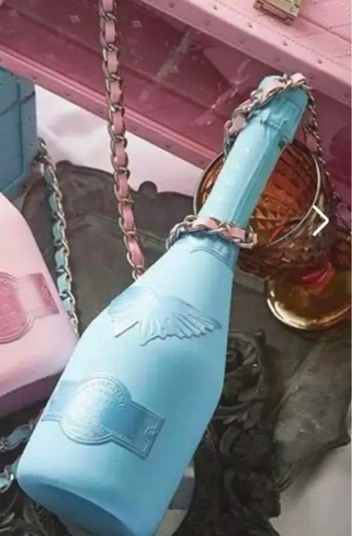 新品　ANGEL CHAMPAGNE 水色 ボトルとケース付き