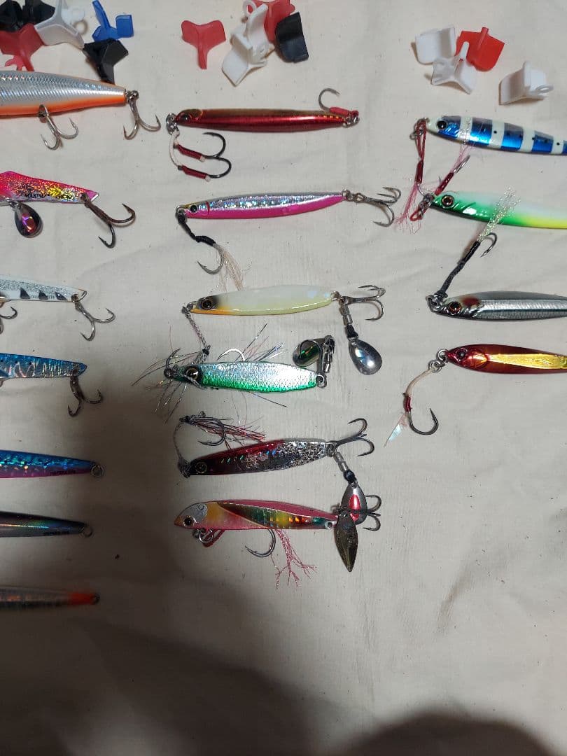 【オリカラ未使用Gコン、マキマキ有】ショアジキメタルジグ、メタルバイブ等計21個