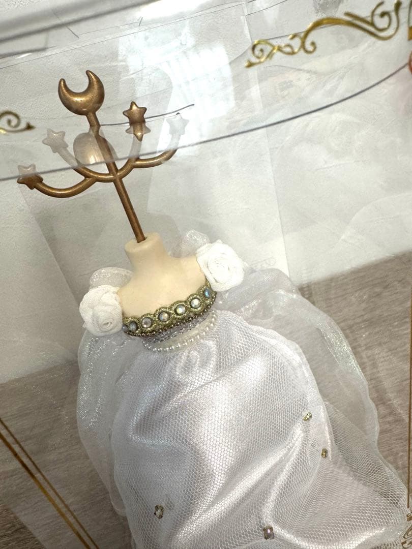 セーラームーン　セレニティ　ジュエリースタンド　ユニバ