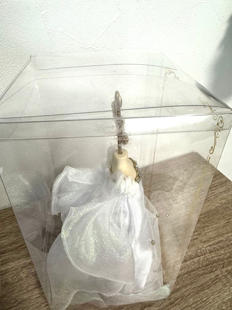 セーラームーン　セレニティ　ジュエリースタンド　ユニバ