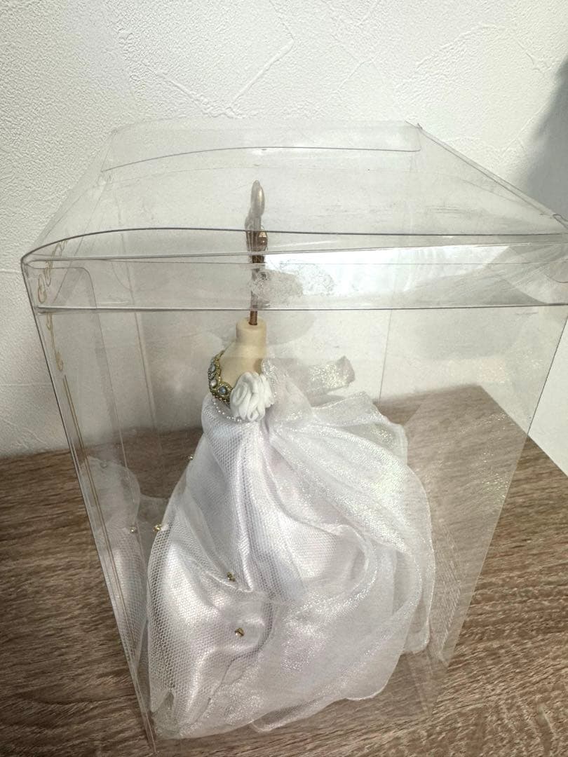 セーラームーン　セレニティ　ジュエリースタンド　ユニバ