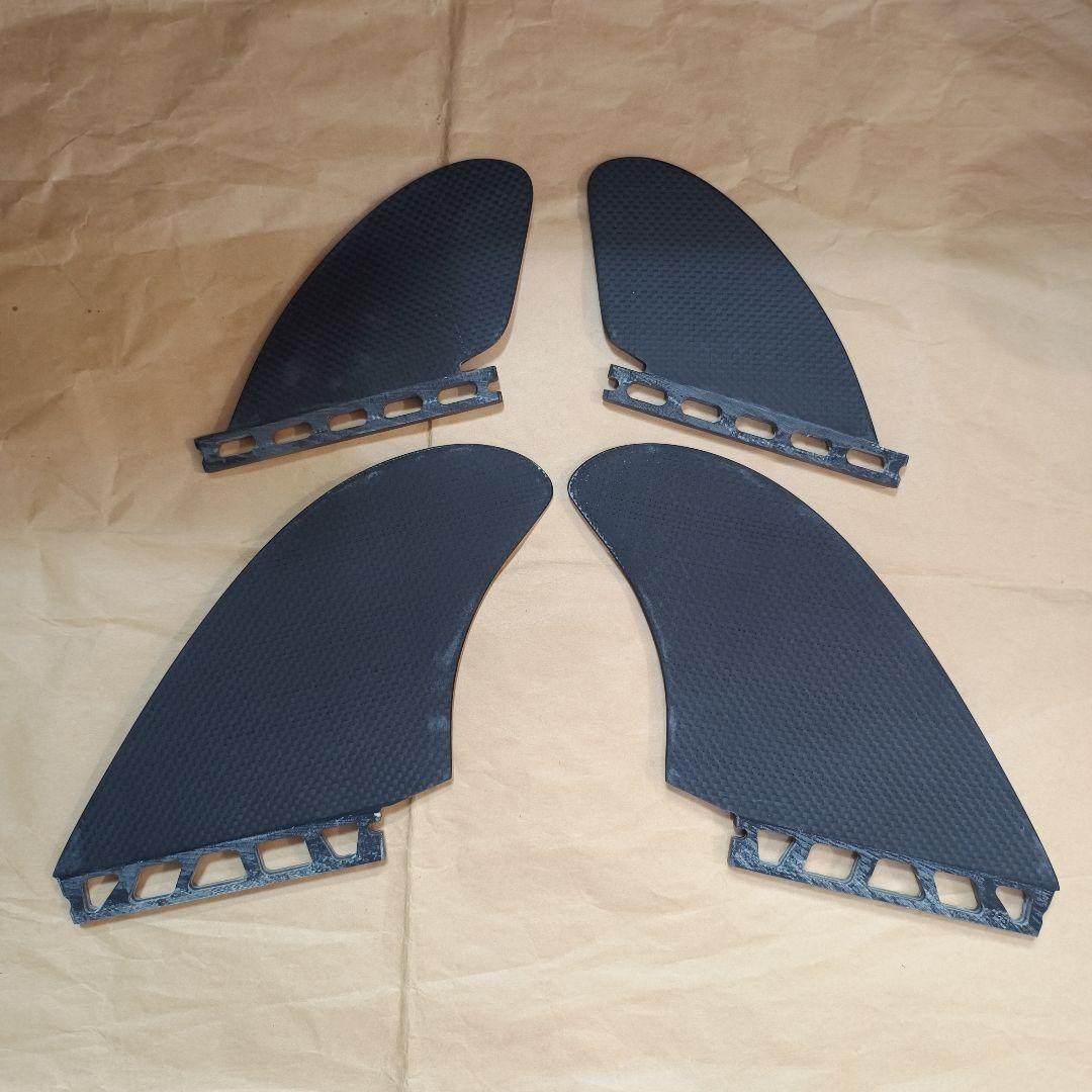 カーボンコア　フューチャーフィン対応　クワッドフィン　マチャドクワッド系