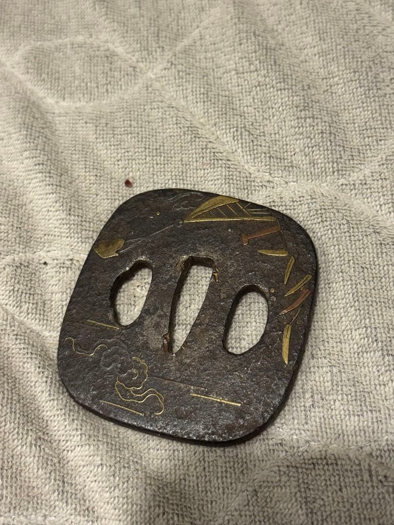 日本刀の鍔　鉄製鍔