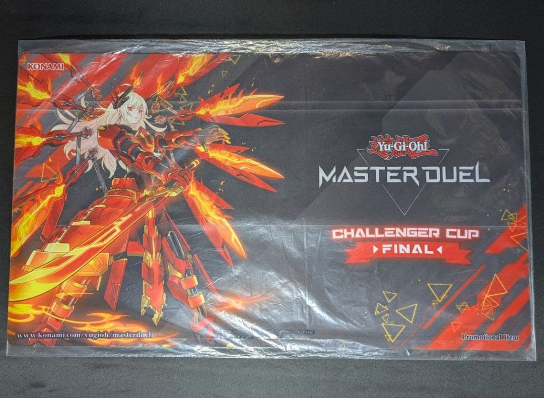 未開封 閃刀姫－カガリ プレイマット 遊戯王 CHALLENGER CUP
