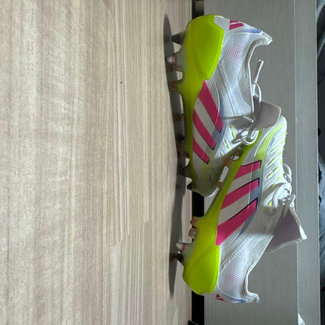 adidas Predator シューズ スパイク ホワイト/ピンク/イエロー
