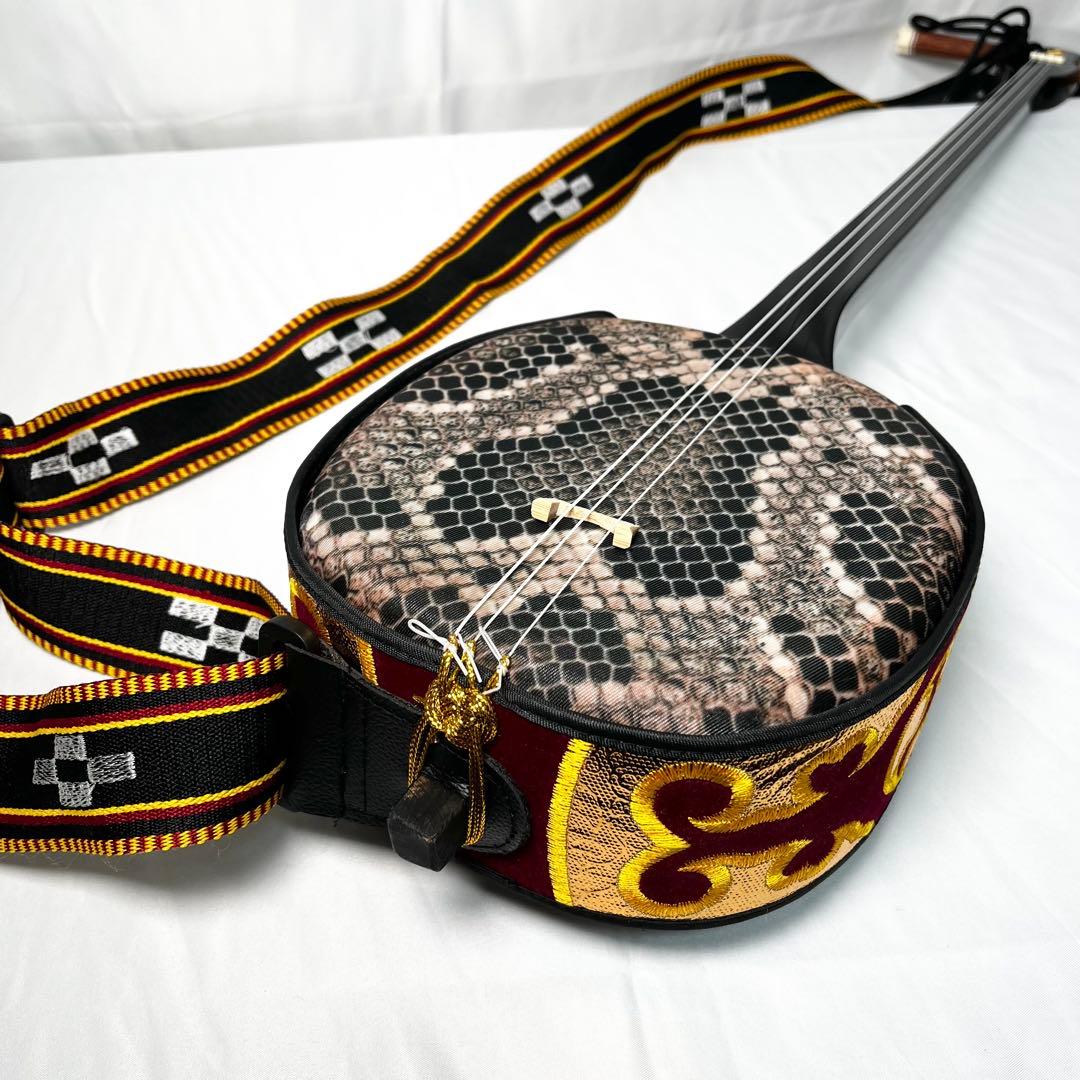 【美品】沖縄三線 人工皮 民謡楽器 民謡 和楽器 三線 付属品有