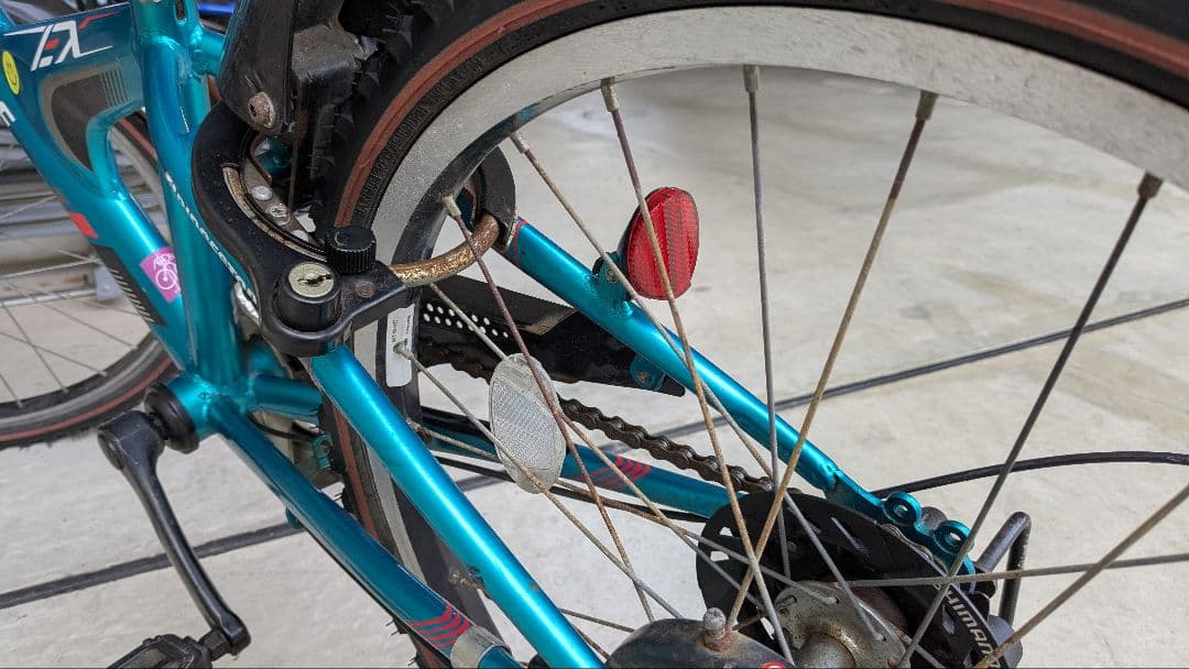 BRIDGESTONE キッズサイクル グリーン 前カゴ付き　22インチ