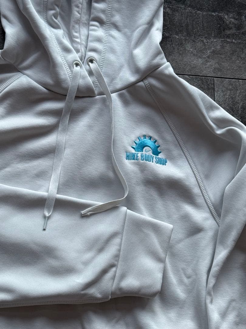 NIKE THERMA-FIT フード付きスウェットセット【美品】