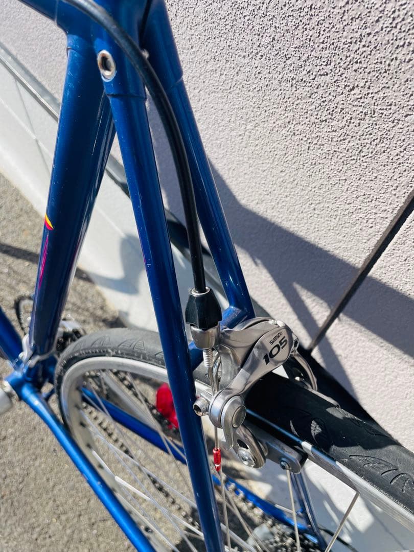 青いロードバイク Shimano 105