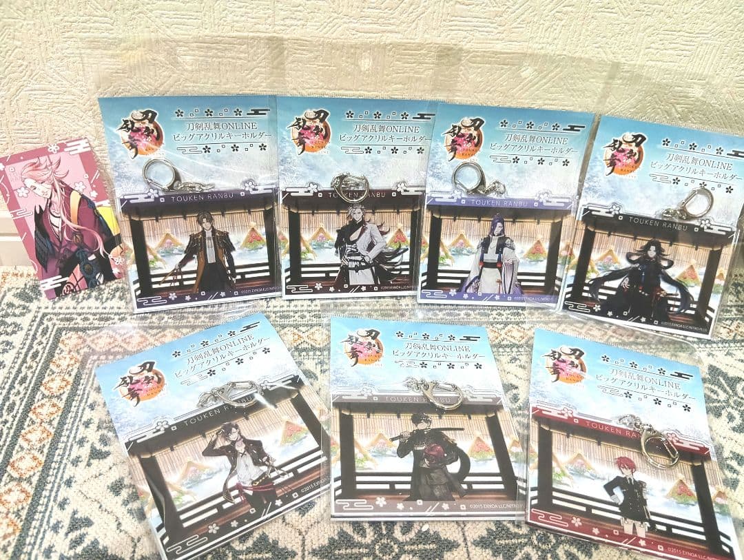 GiGO限定 刀剣乱舞ONLINE ビッグアクリルキーホルダー　7種＋おまけ