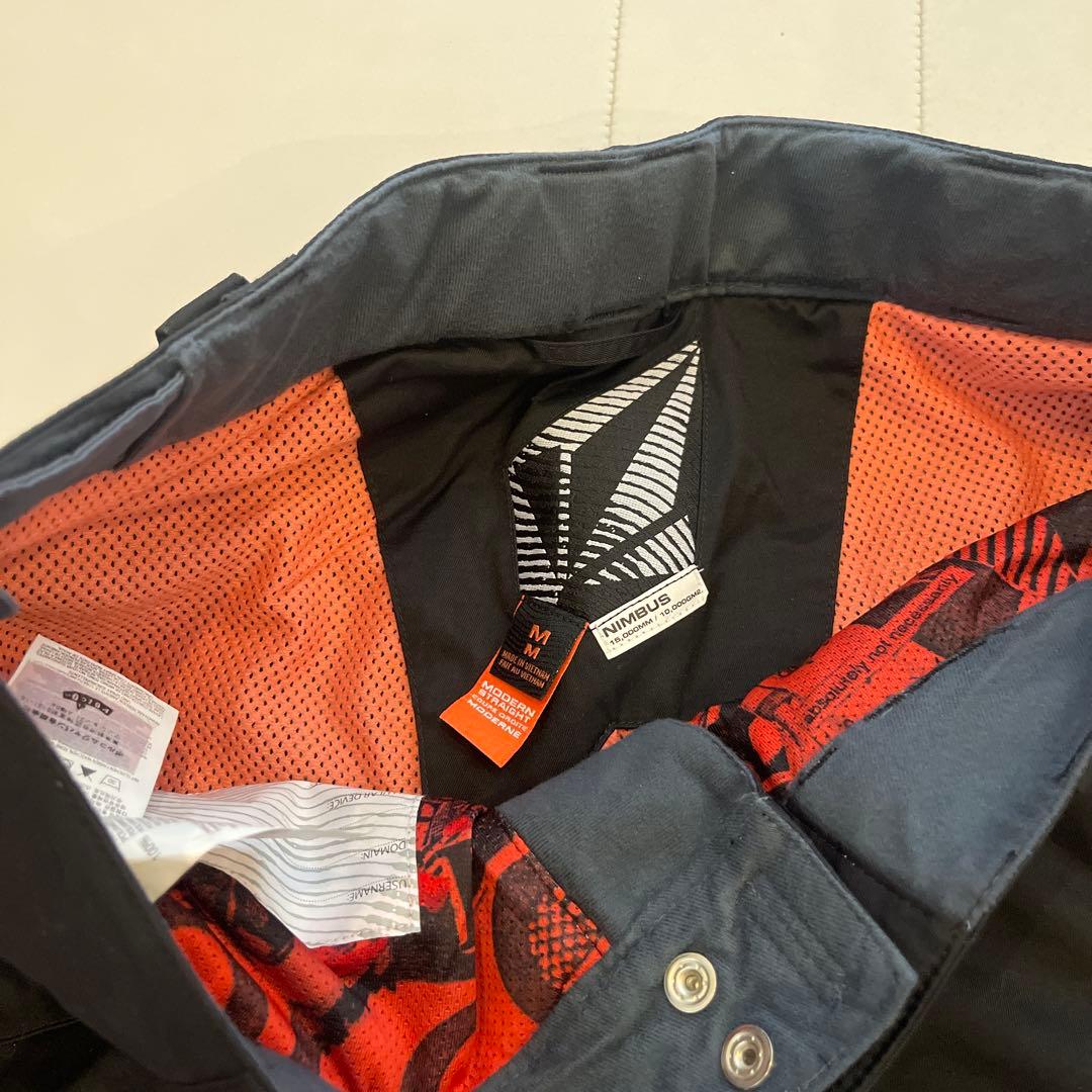 美品　VOLCOM レディース スノーボードウェアセット