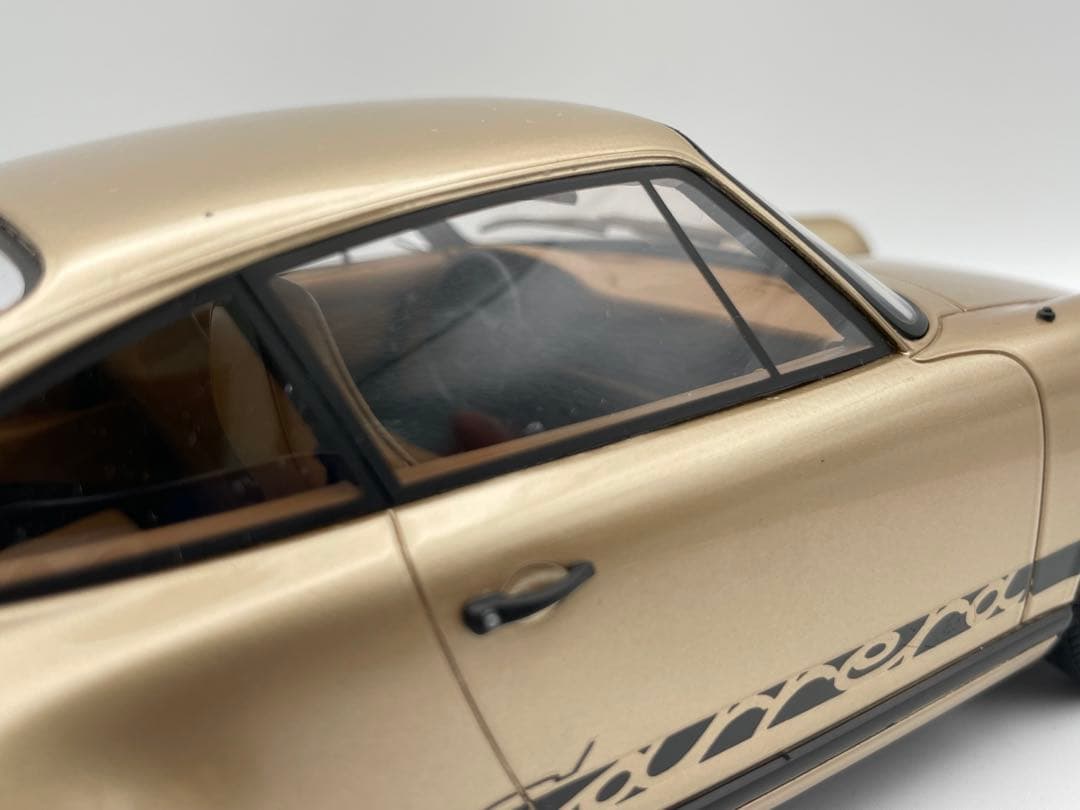 GT SPIRIT Porsche 911 Carrera ゴールド 1/18