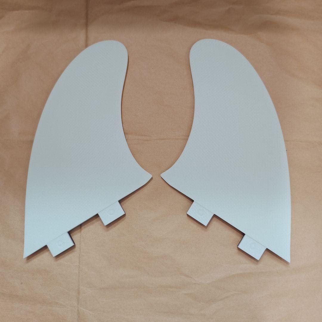 キャプテンフィン系　ツインスタビ　FCS対応 ファイバーグラス製　フィン