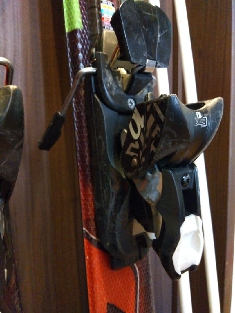 高級【ハイエンド】ATOMIC 学生・男女兼用 スキーセット メンテ・WAX済✔