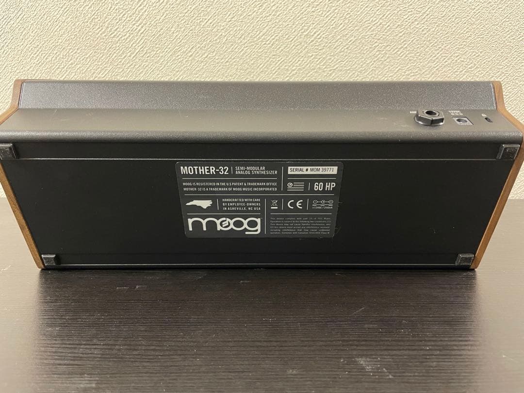 鍵盤楽器 moog MOTHER-32