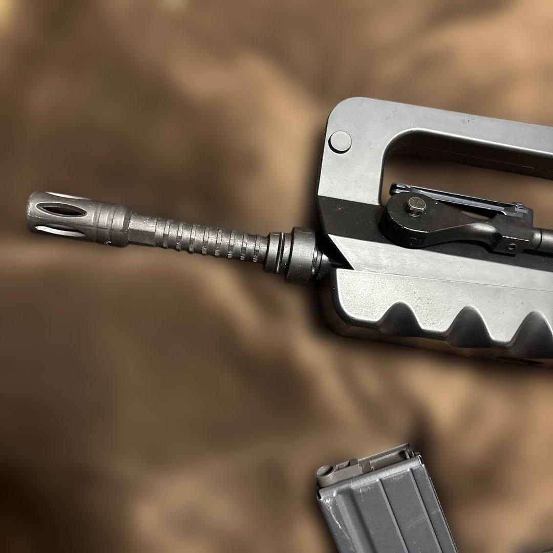 。*様 美品 東京マルイ ファマス 5.56-F1 FAMAS 次世代電動ガン