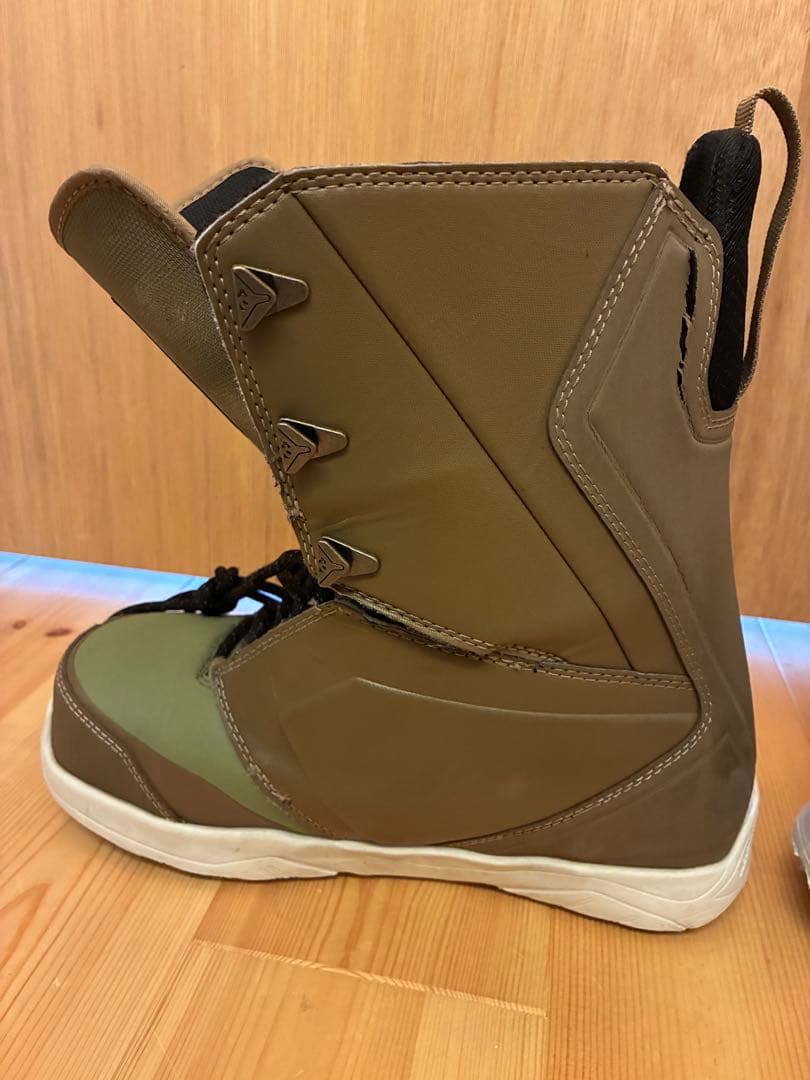 32 LASHED BRADSHAW スノーボードブーツ