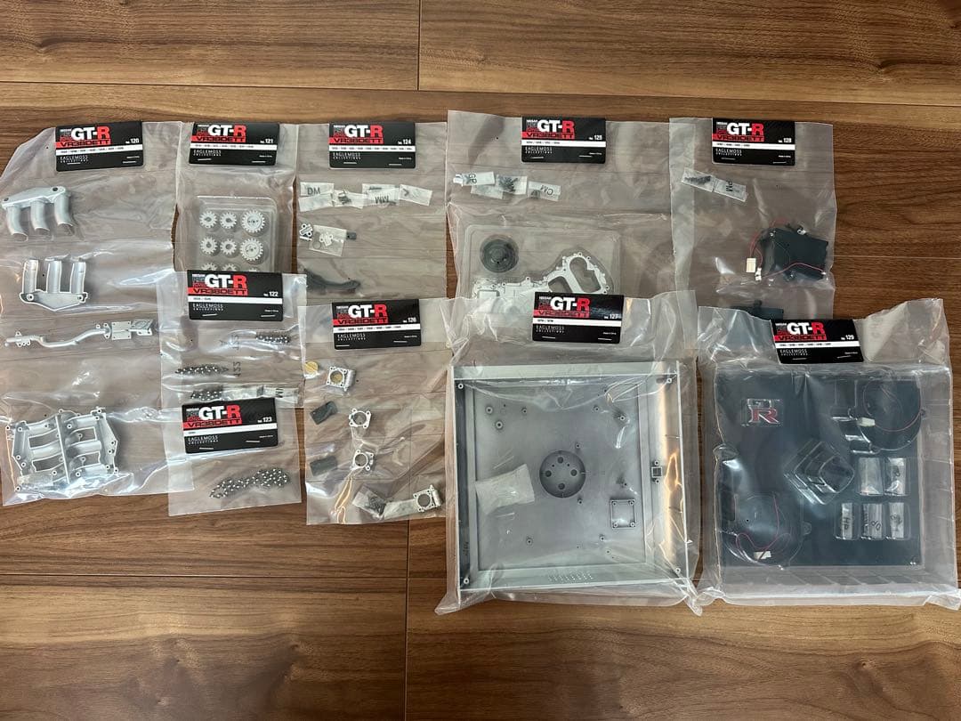 週間NISSAN R35 GT-R vol.101〜129イーグルモス