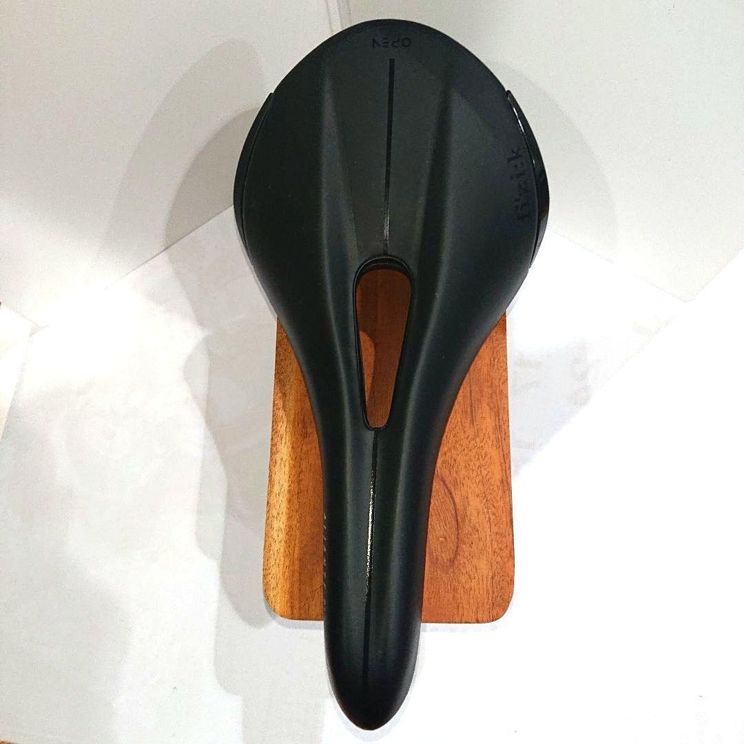 fi'zi:k ALIANTE R3 OPEN K:IUM サドル