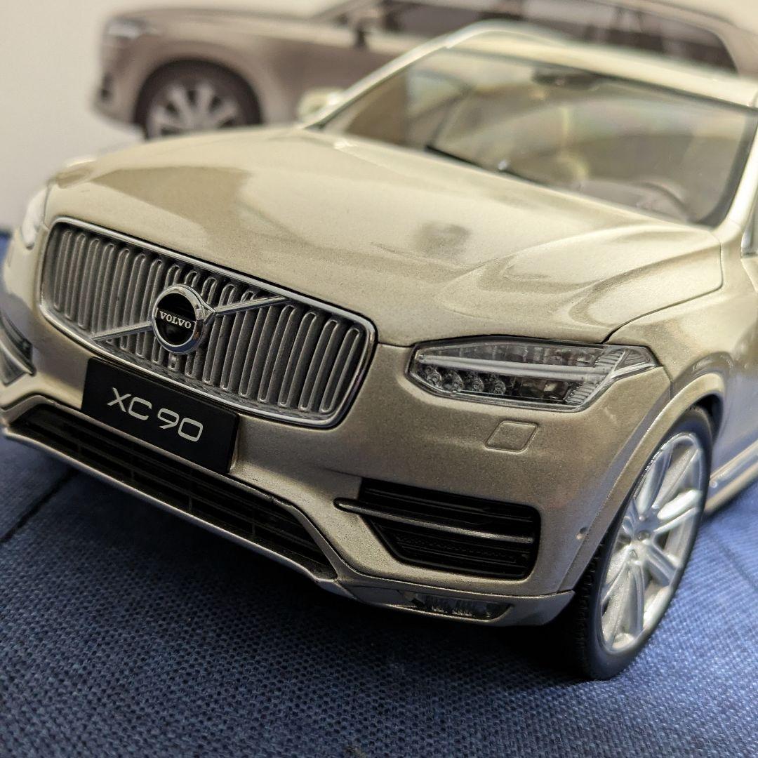 ボルボ　 XC90 ミニカー 1/18　修復あり　ジャンク