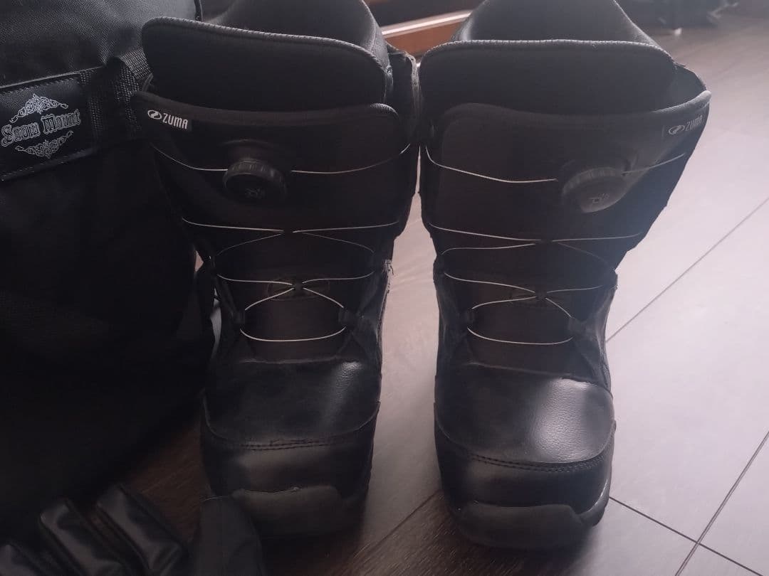 ZUMA スノーボードブーツ 手袋 バッグ付き