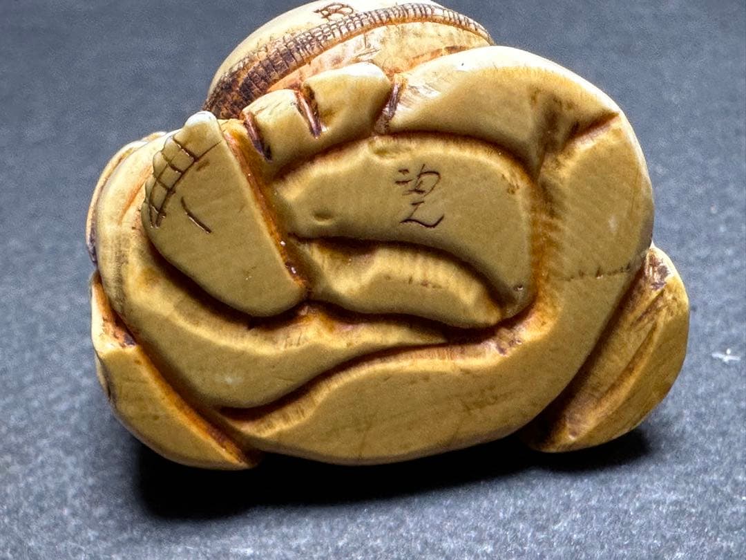 極上　根付　仏像　天然素材　アンティーク　和彫　置物　骨董　飾り物　古美術品