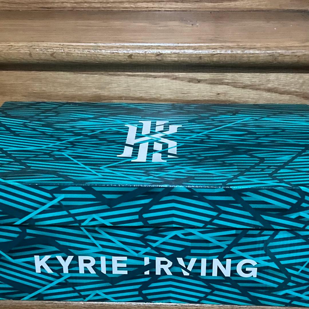 Kyrie Irving バスケットシューズ ネイビー/ゴールド