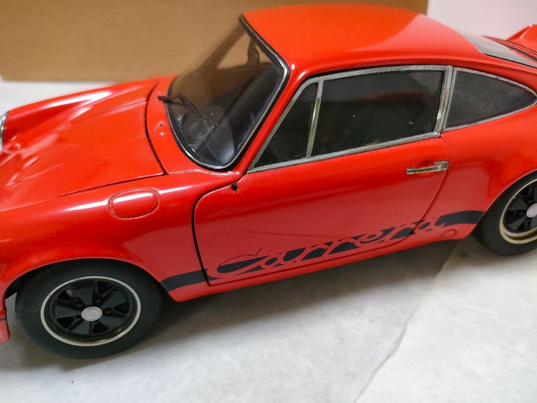 に*ー様 オートアート　ポルシェ911カレラ 　1/18