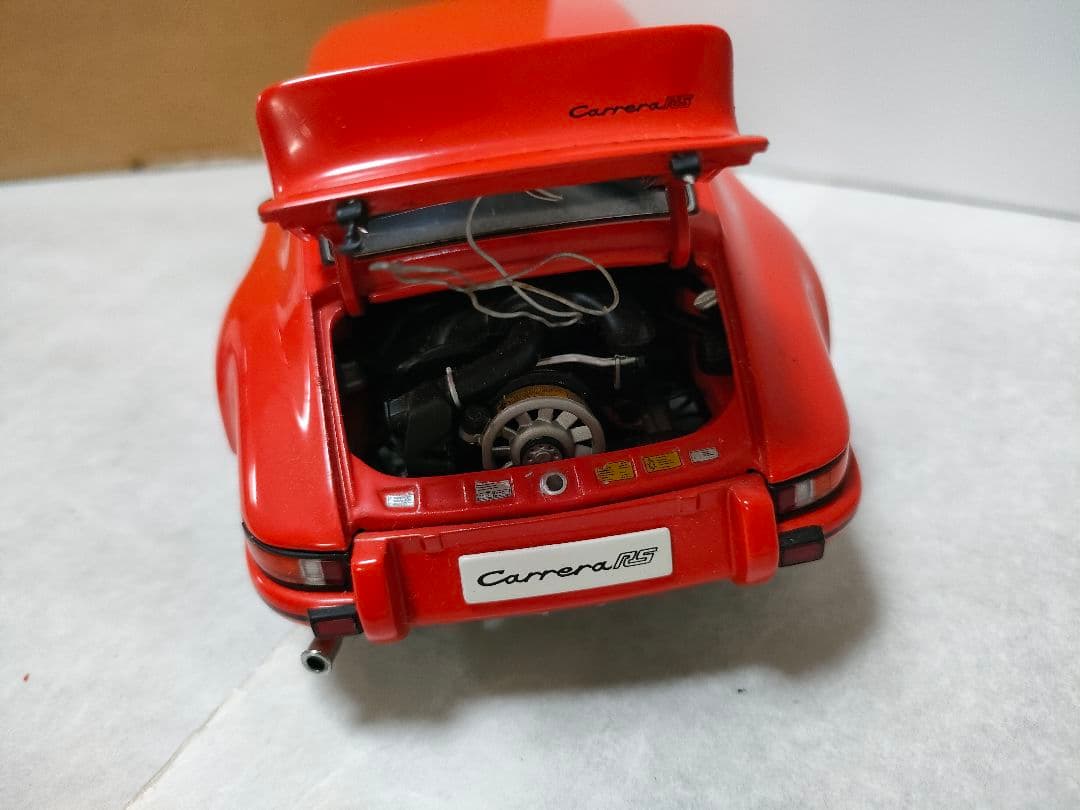 に*ー様 オートアート　ポルシェ911カレラ 　1/18