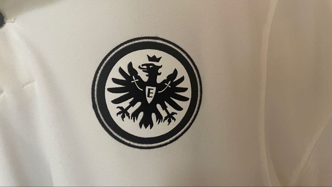 【新品タグ付】21-22 鎌田大地 フランクフルト EL優勝L フルパッチ正規品