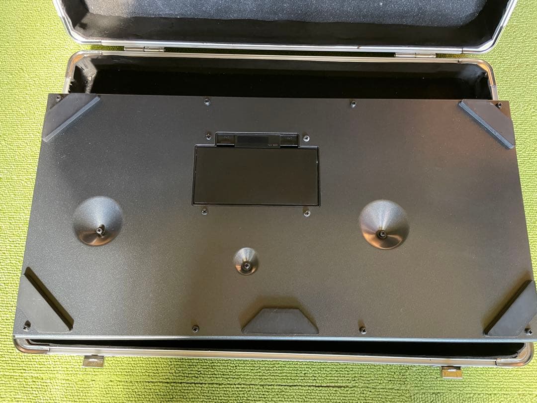 BOSS ME-80 ギターエフェクター（エフェクターケース付き）