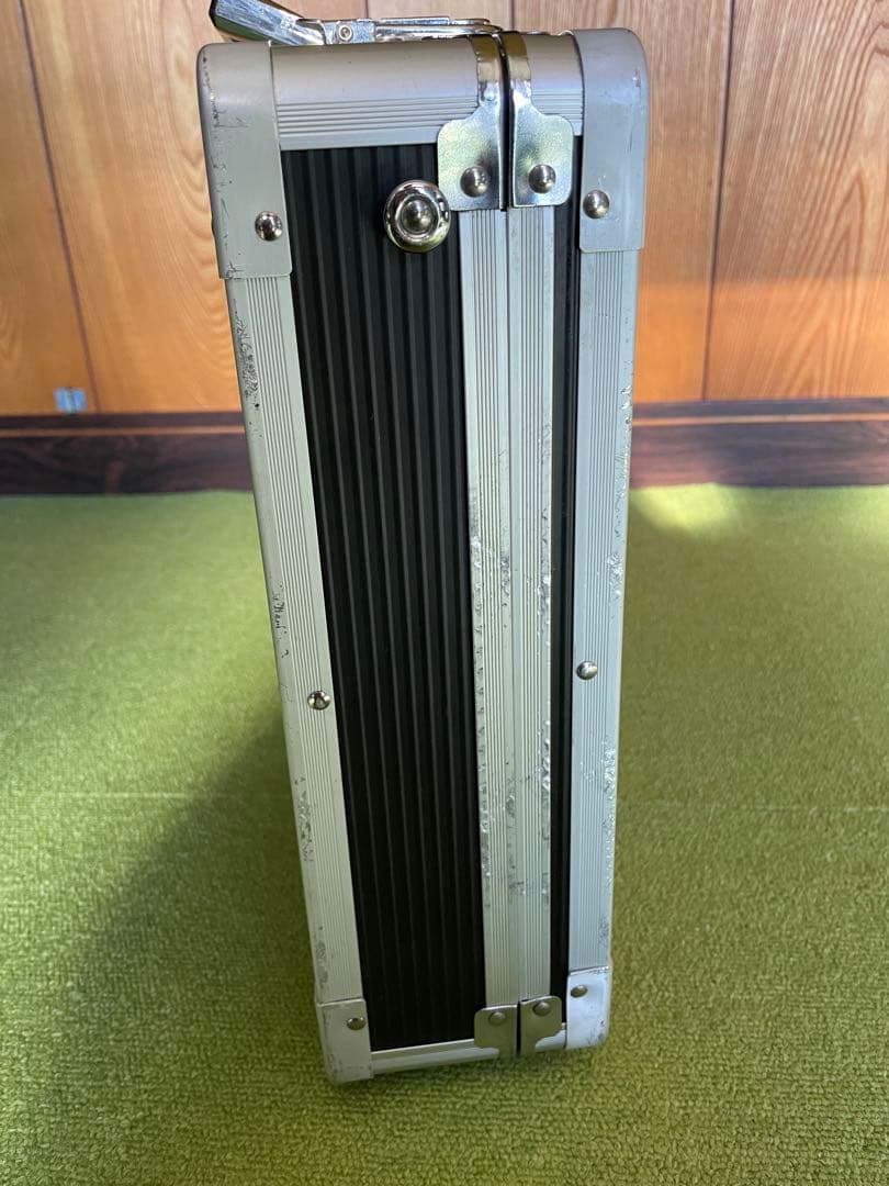 BOSS ME-80 ギターエフェクター（エフェクターケース付き）