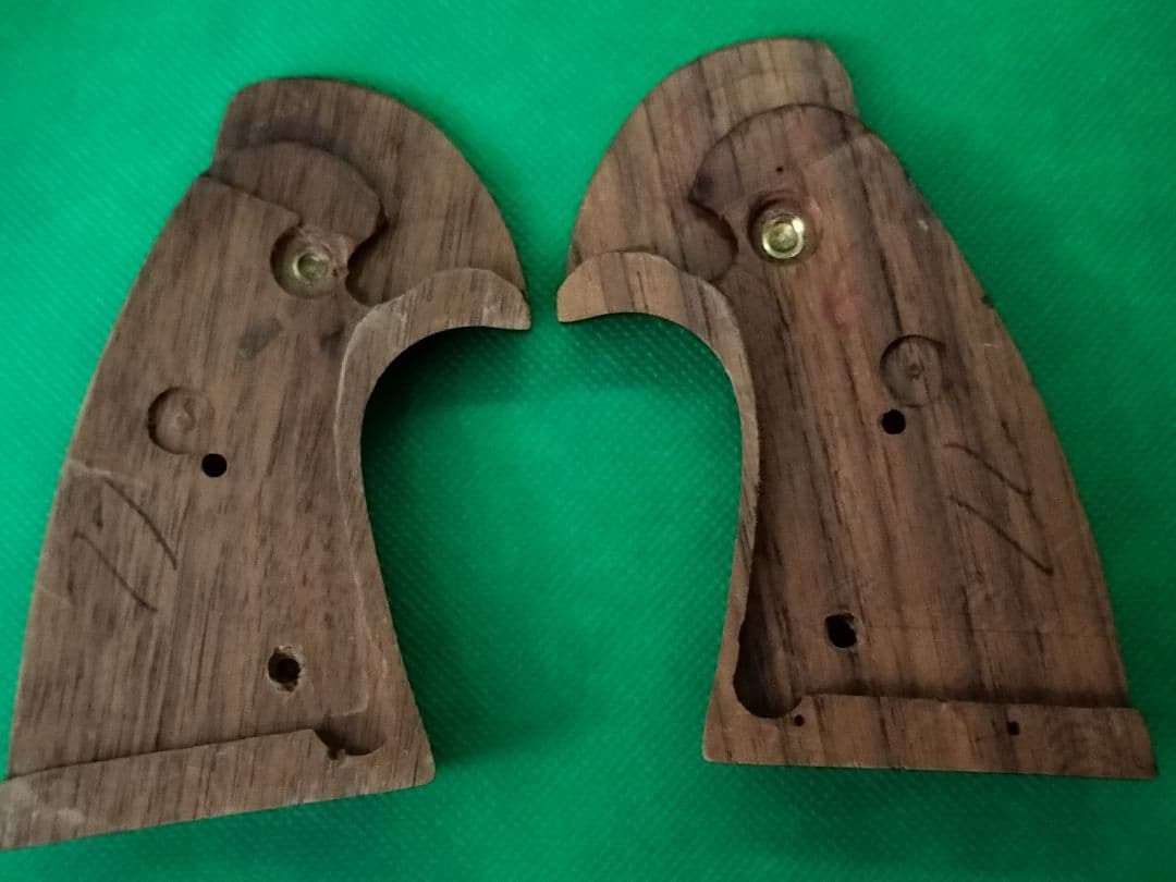 コルトパイソン純正木製グリップ ネジ付き