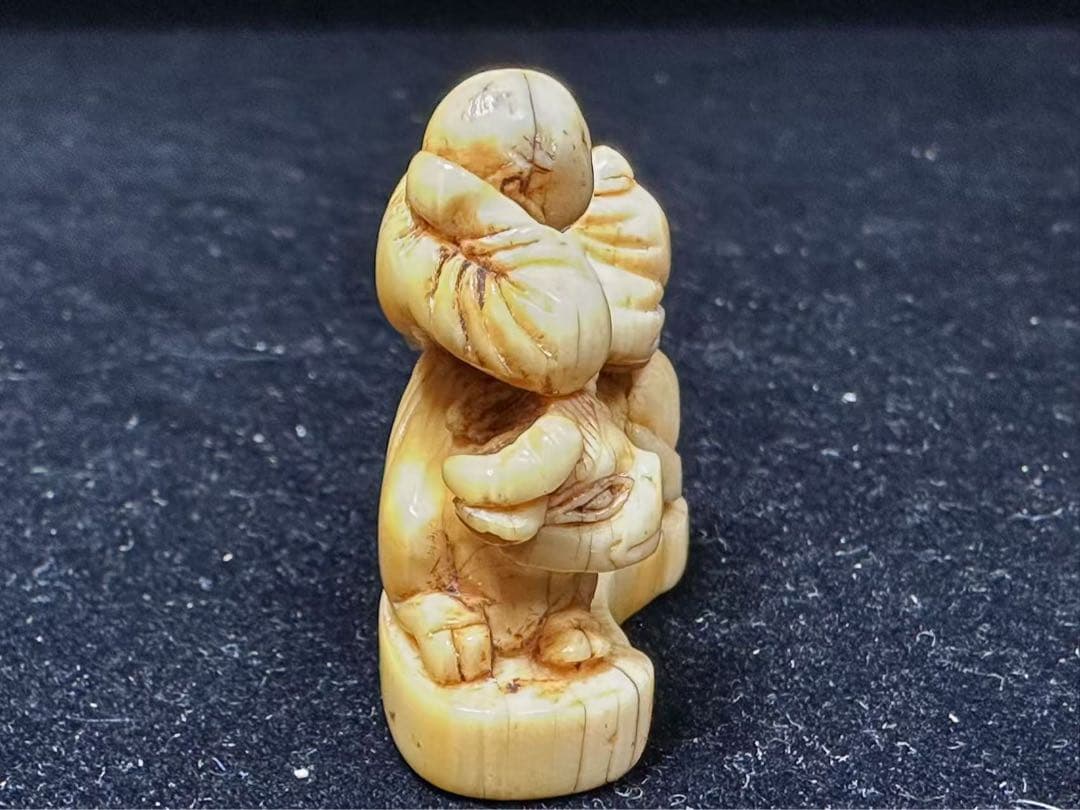 根付　置物　アンティーク　天然素材　彫刻 古美術品　細密細工　骨董コレクション