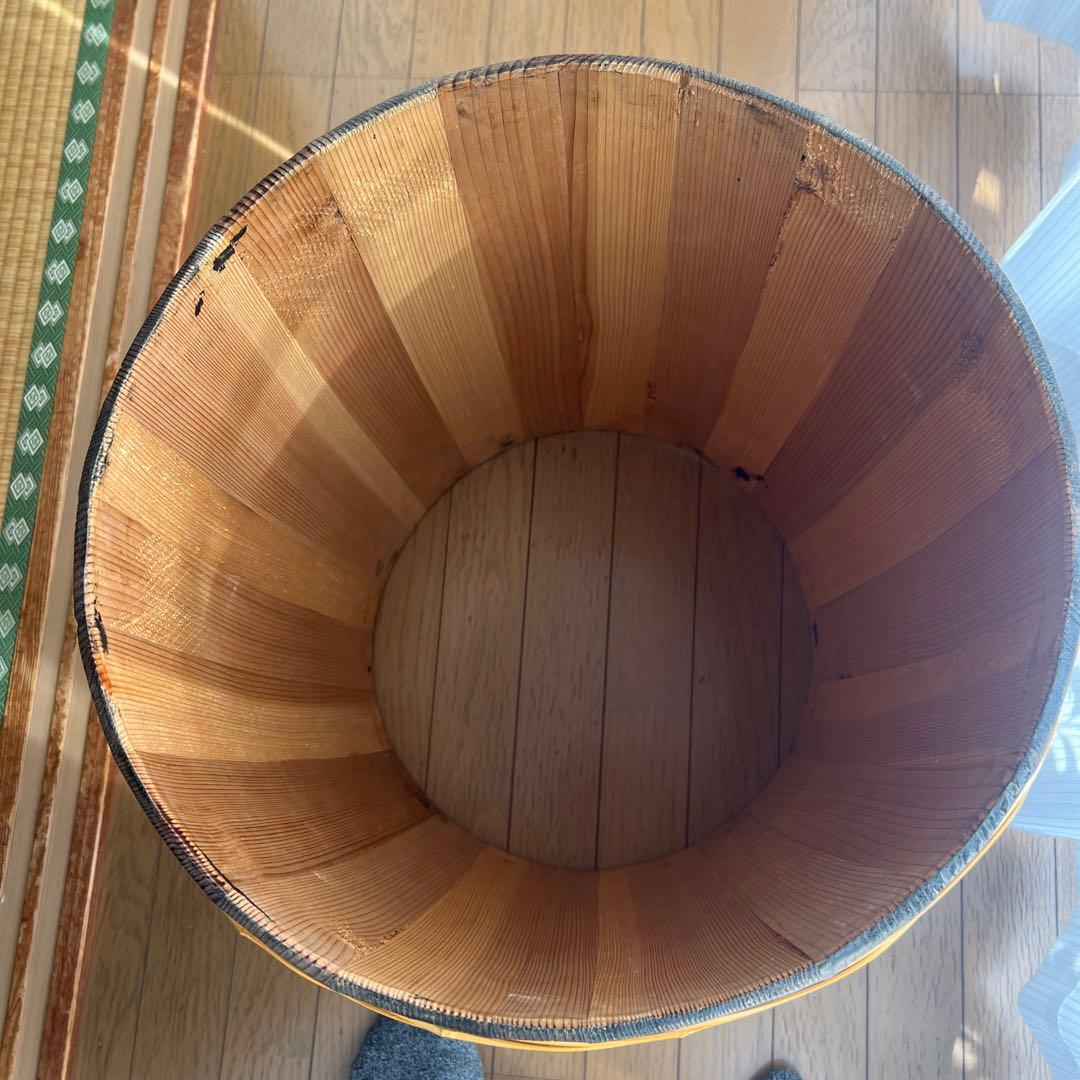 担ぎ桶和太鼓（胴のみ）