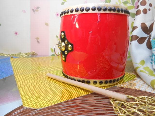 新品未使用(送料無料)13.980円　エイサー小太鼓18cm 撥付き