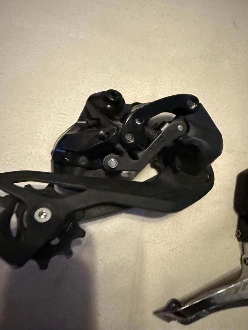 SHIMANO 105 Di2 R7170 油圧電動コンポーネントセッ