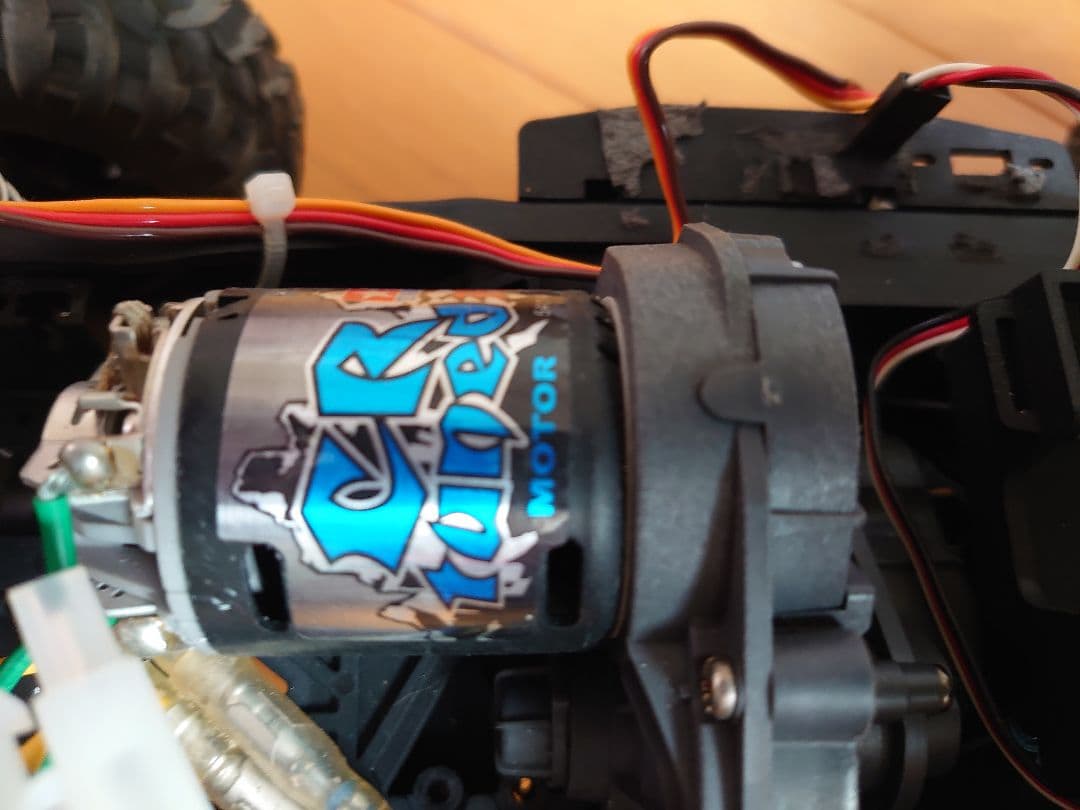 田宮 CC02 シャーシ ハイラックスボディ付き