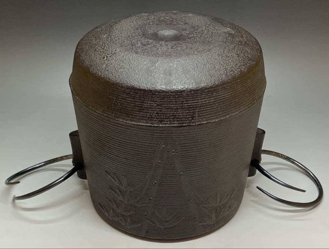 菊池政光　茶釜　糸目竹文　筒釜　釜釻　共箱　栞 　X573