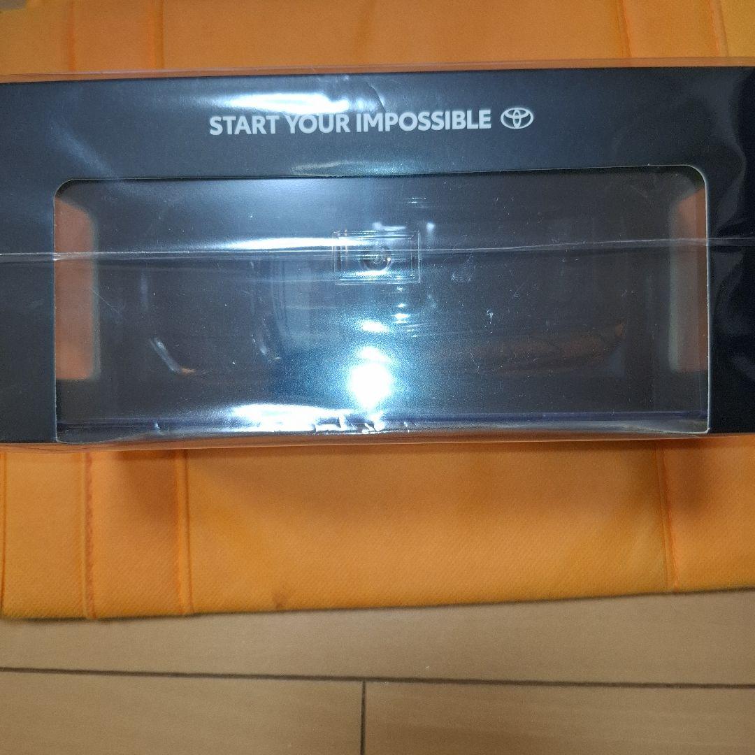 新型RAV4 アドベンチャーミニカー1/30 カラーアティチュードブラックマイカ