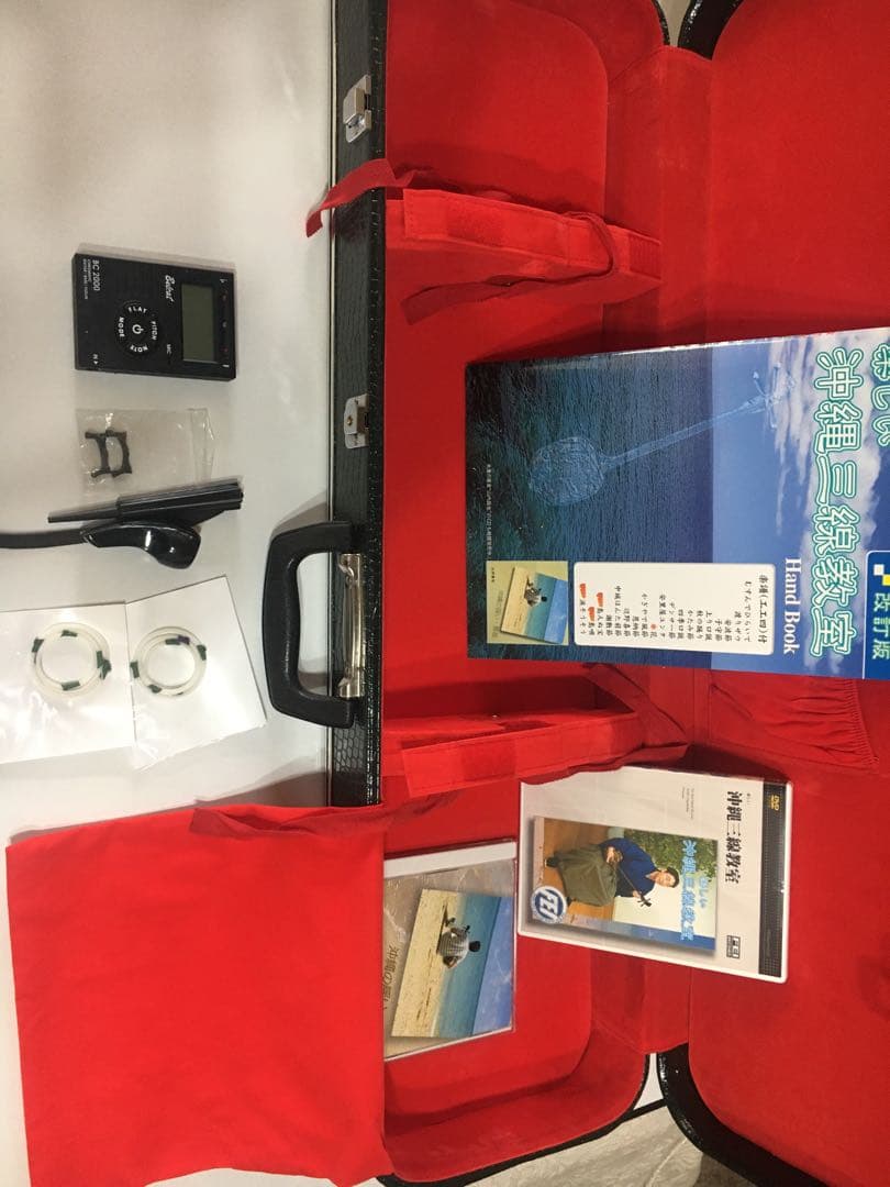 花柄で可愛い三線本体 ケース、教材付き