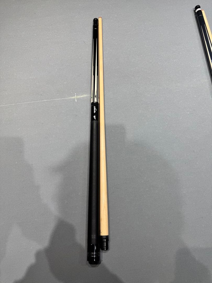 ビリヤードキュー、メッヅ AVANT、AVT-24A調整用六角付き