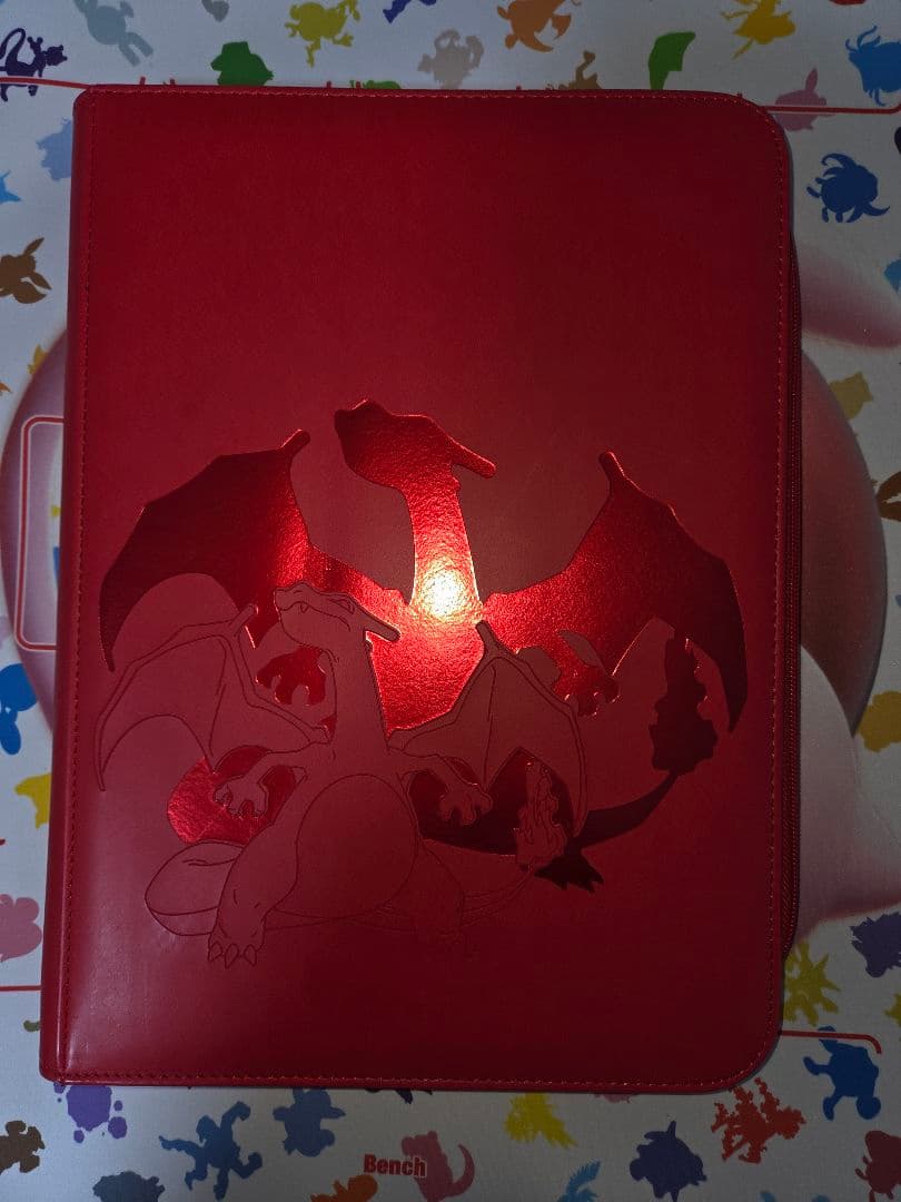 Ultra PRO ポケモン リザードン 9ポケット ジッパー付き バインダー