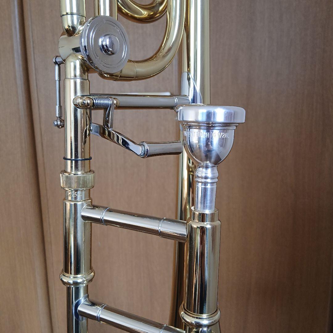 テナーバストロンボーン ケース付き マウスピースBACH 6-1/2AL付き