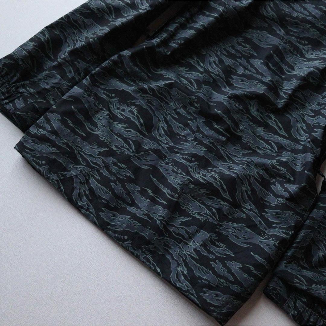 5438【美品】VOLCOM　ジャケット メンズ　ゴアテックス 迷彩柄