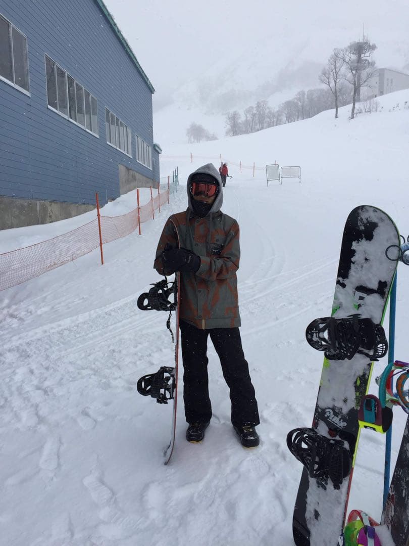 【美品】Burton スノボウェア M(170cm前後)