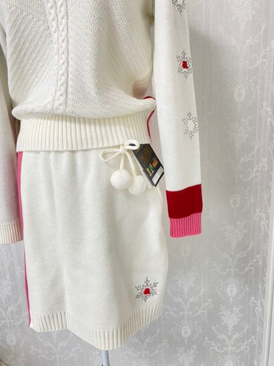 アルチビオ archivio ゴルフウエア レディース　ホワイト　スカート