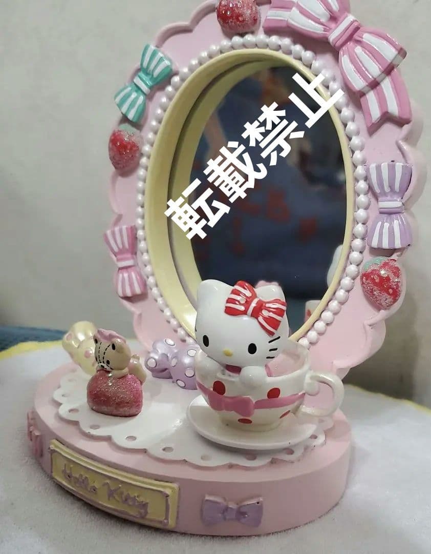 サンリオ　ハローキティ　タイニーチャム　ミニ卓上鏡