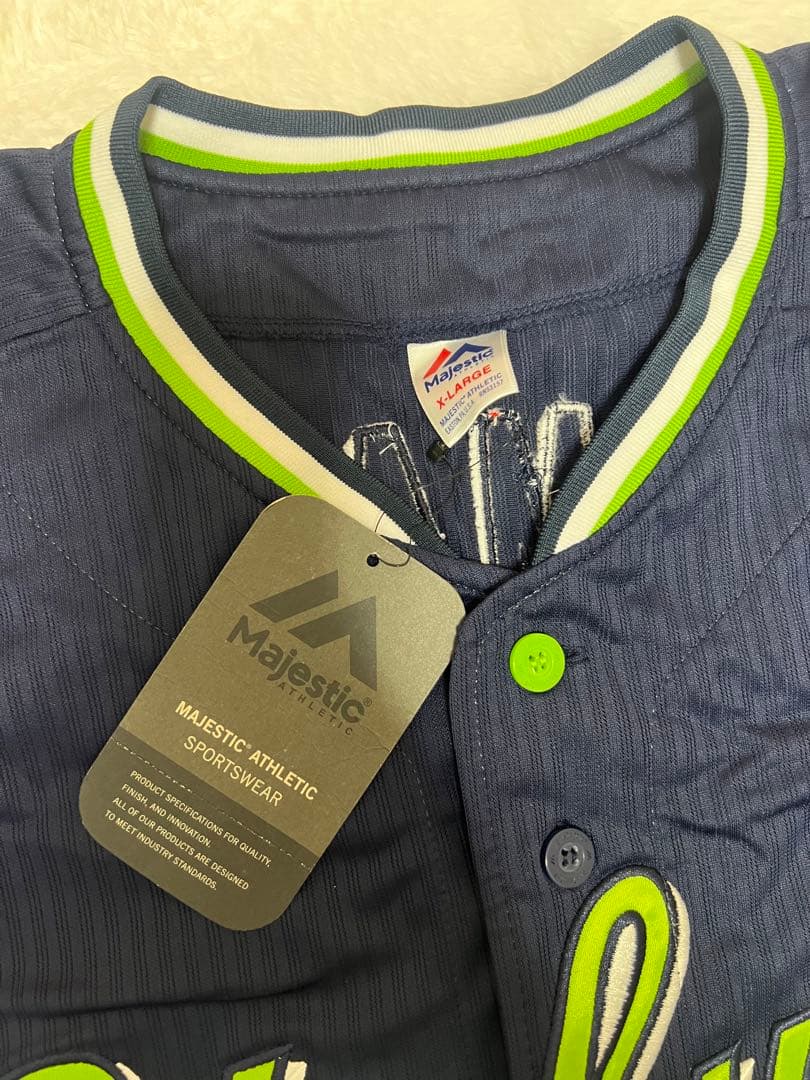 東京ヤクルトスワローズ　山田哲人　直筆サイン入り　ユニフォーム　タグ付き　XL