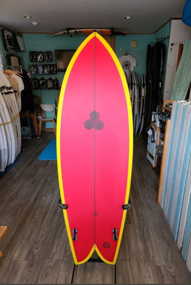 ＜新品・送込＞アルメリック 5.7 Feb's Fish 赤スプレー　A2605